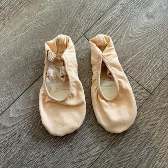 Capezio, Child Hanami Canvas Split Sole Ballet Slipper, Size Kids 2 