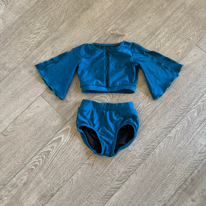 Patrick J, Mesh Back Wide Sleeves Set in Shiny Teal, CM Child 6/7