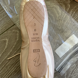 Bloch, S0168L Signature Ballet Rehearsal Pointe Shoes, Size Women's 3C